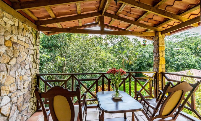 San Roque Cama Y Desayuno | La Terraza Guest House B&B