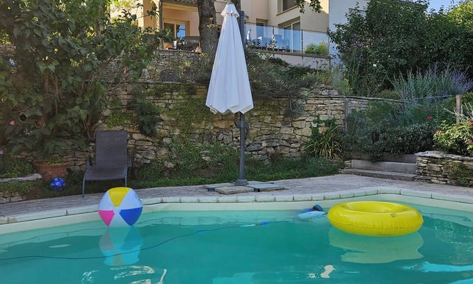 Beaune Casa | La Terre d'Or, large cozy cottage with garden and pool on the vineyards