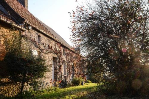 Surville Casa | La Tireliere, longère bord de mer avec jardin