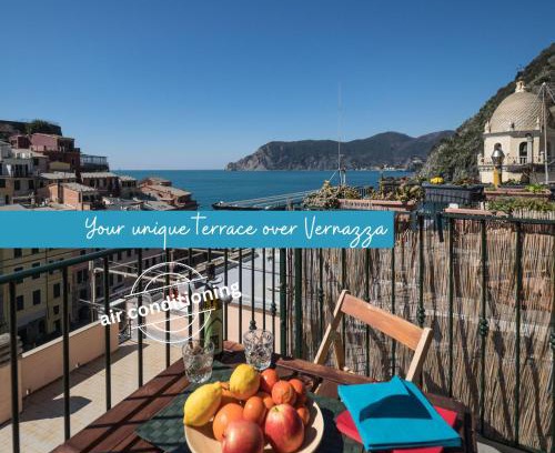 Vernazza Apartamento | La Torretta dei Merli with Views