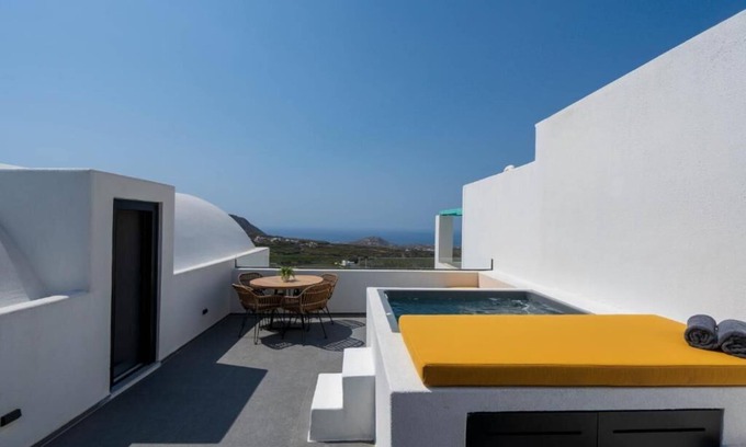 Pyrgos Apartamento | La Torretta Suites & Spa