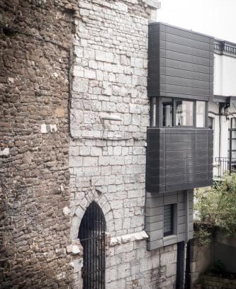 Saint-Laurent Casa | La Tour