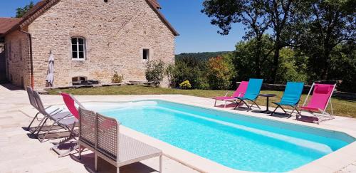 Chateau-Chalon Cama Y Desayuno | La Tour Charlemagne