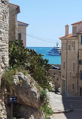 Antibes Old Town Apartamento | la Tourraque