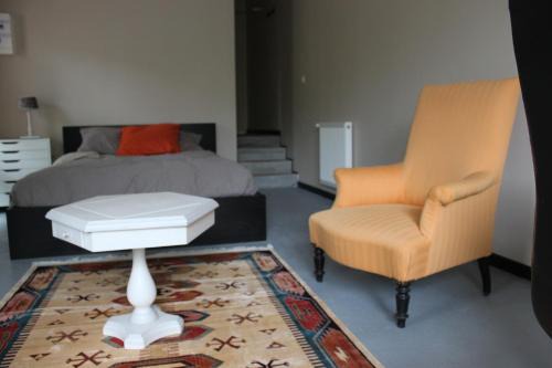 Route de Vannes Casa | La Tropicale-Maison près du centre ville- 1 chambre