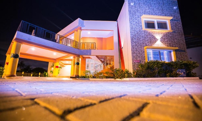 Prampram Hotel | La Tua Villas