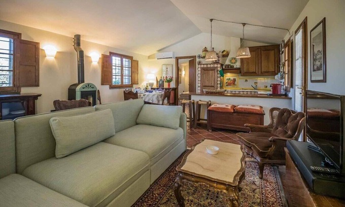 Pescia Villa | La Veduta, pequeña villa con piscina privada, aire acondicionado, WiFi