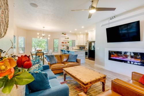 La Verkin Casa | La Verkin Family Retreat Near Zion National Park!