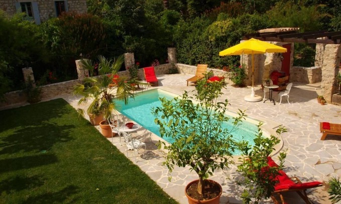Saint Alban Auriolles Apartamento | La Vialle vacation in the Ardèche France with pool for families near Pont d'Arc