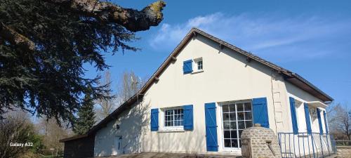 Saint-Julien-sur-Sarthe Casa | La Vie en Bleue en Pays Melois