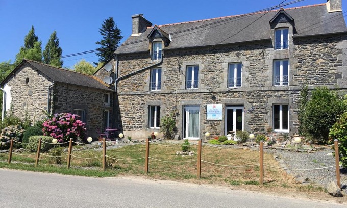 Langourla Cama Y Desayuno | La Vieille Boulangerie
