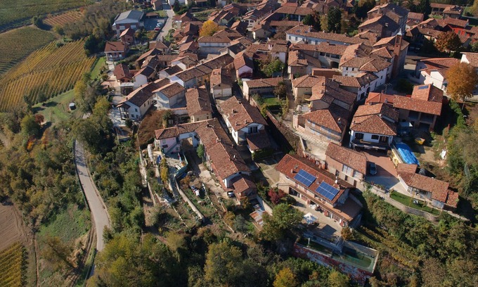 Verduno Apartamento | La Vigna del Parroco 'Azzurro' Casa de campo con piscina y wifi gratis