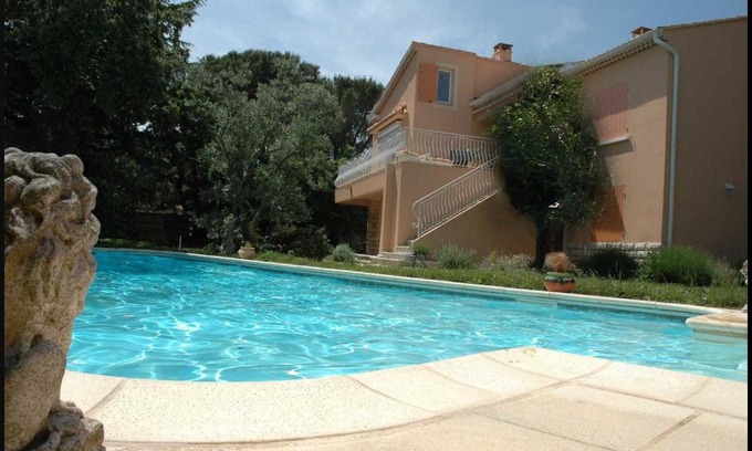 Villeneuve-les-Avignon Cama Y Desayuno | La Vigne et L'Olivier B&B