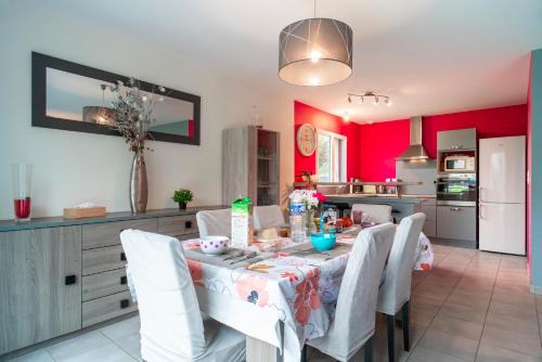 Fouesnant Casa | La Villa de l'Odet - 4 Chambres et parking privé