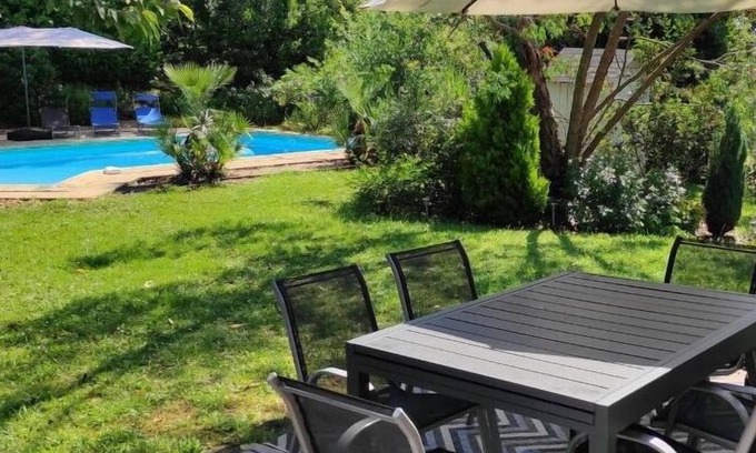 Thiviers Casa | La Villa Decastela : Piscine & Parc Arboré 4000m2