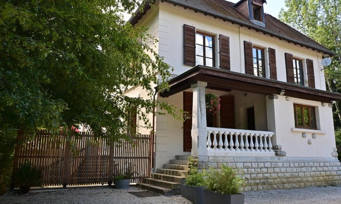 Boussieres Casa | La Villa du Papetier