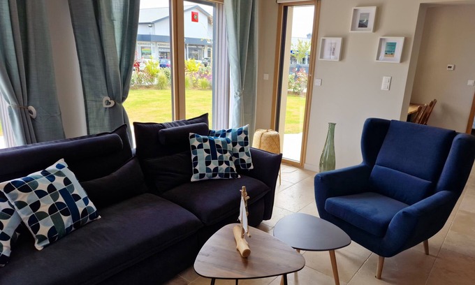 Saint-Aubin-sur-Scie Villa | La Villa des Vertus Bis-Villa-Baño con bañera-Terraza