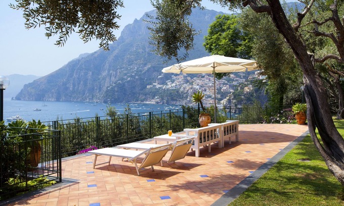 Arienzo Villa | La Villa, luxury villa with private sea access