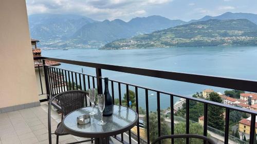 Tavernola Casa | La Vista