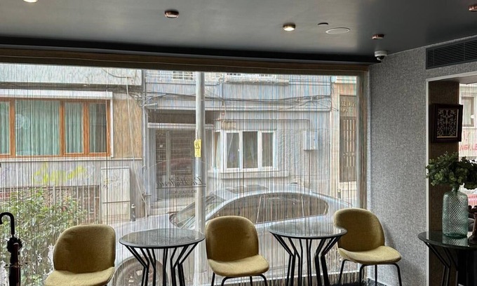 Cumhuriyet Hotel | La Wisteria Boutique Hotel Istanbul