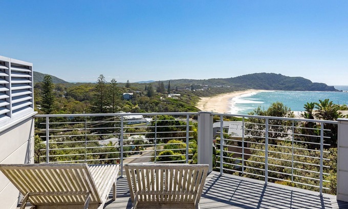 Boomerang Beach Casa | Laaqua - Pacific Palms Holidays