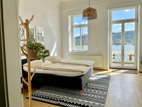 Mainz-Bingen Apartamento | LaBed - Wohnen direkt an der Drosselgasse, stilvolle Ferienwohnung mit Rheinblick