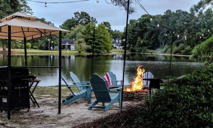 Hope Mills Casa | Labrador LakeHouse I Billiards & Bar I Pool I Kayak I WOW-Kitchen I Fire Pit