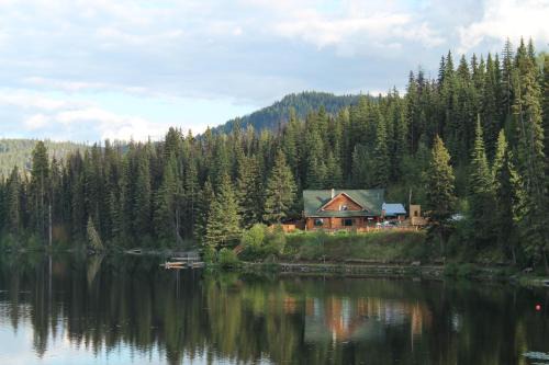 Bridge Lake Cabina | Lac Des Roches Resort