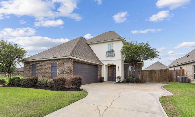 Addis Casa | Lacumba’s Bayou – Near LSU, SU & Downtown BR