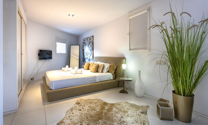Ciudad de Ibiza Apartamento | Lady Marina Penthouse Apartment in Botafoch Ibiza