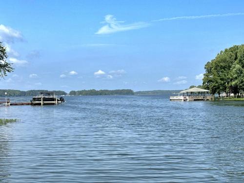 Chapin Casa | Lady of the Lake