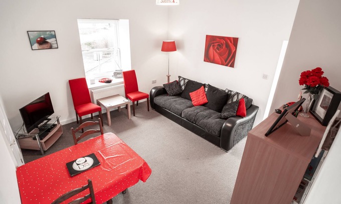 New Mills Apartamento | Ladybird-Apartamento-Superior-Baño Privado-Vista a la Calle