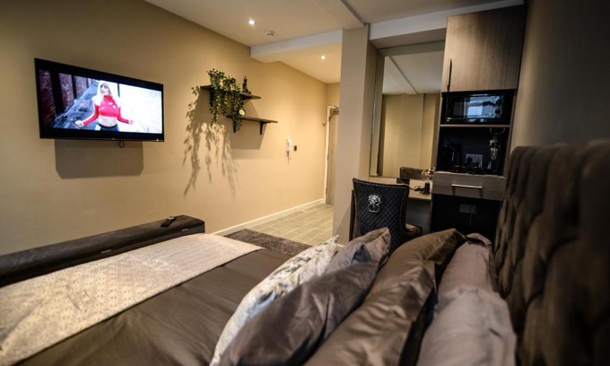 Theatreland Birmingham Apartamento | Ladywell House Suites - Chinatown - Self Check-in