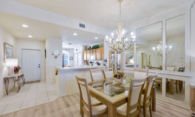 Tropical Cove Condominio | Lago Lindo at Lexington CC Lake Village