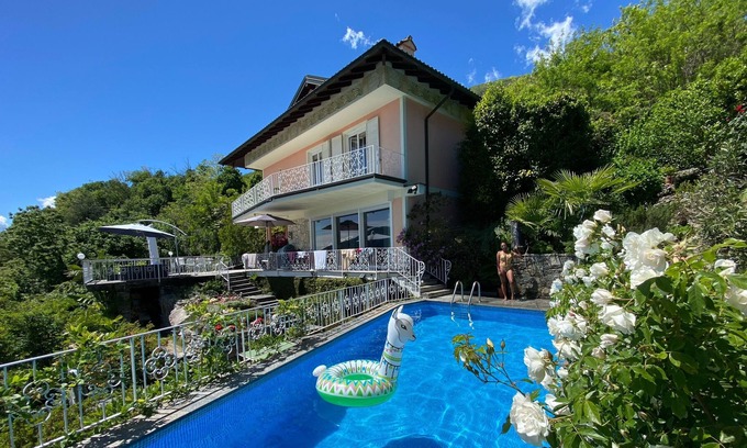 Novaglio Casa | Lago Maggiore Oggebbo - pequeña villa con piscina