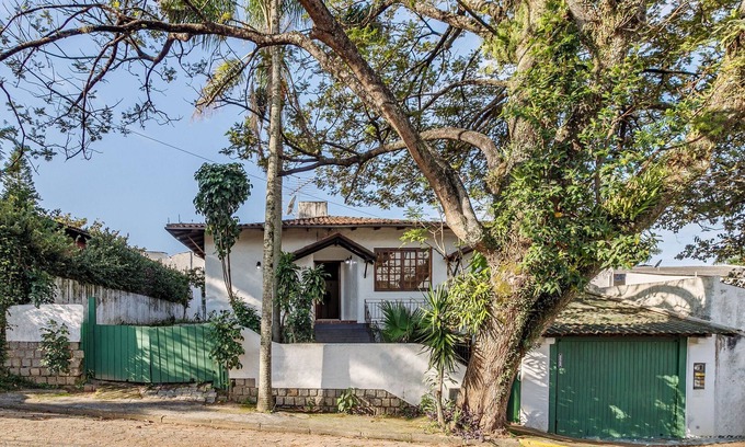 Lagoa da Conceicao Villa | Lagoa House - Comfort and Tranquility in Lagoa
