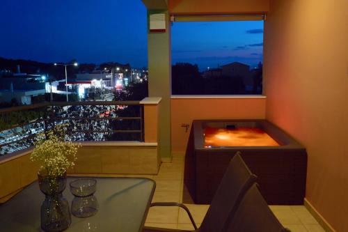 Lagonissi Apartamento | Lagonisi luxurious residence Nelly's Jacuzzi house