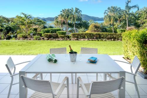 Hamilton Island Apartamento | Lagoon Beachfront Lodge 005 on Hamilton Island by HamoRent