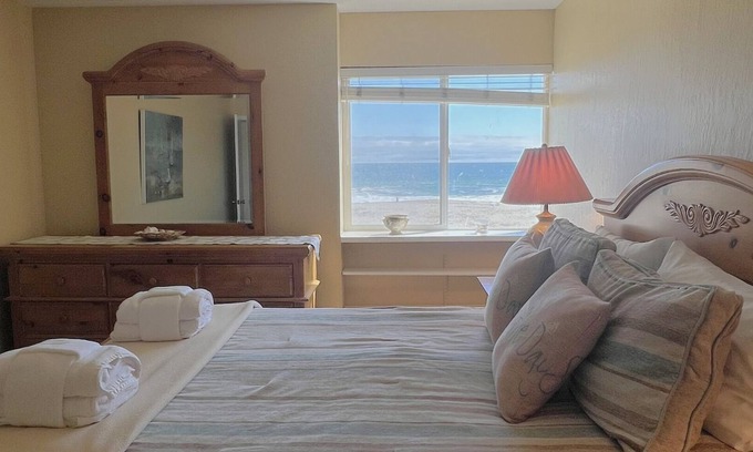 Eastside Santa Cruz Condominio | Lagoon on the Sea – Your Perfect Beach Getaway