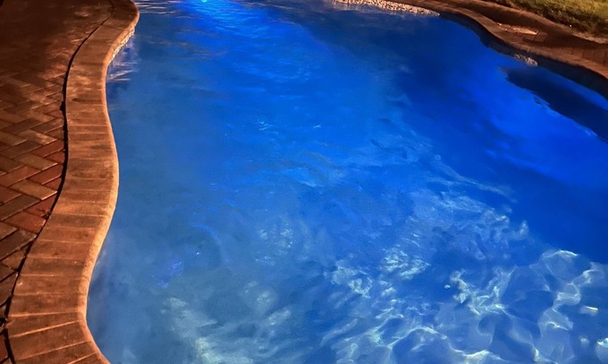 Vero Beach Casa | Lagoon shaped pool home with private back yard!
