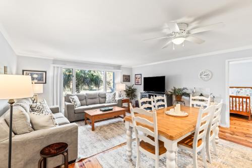 Isle of Palms Apartamento | Lagoon Villa 25 - Heart of Wild Dunes, Quick Walk to Beach