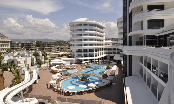 Okurcalar Hotel | Laguna Beach Alya Resort & Spa