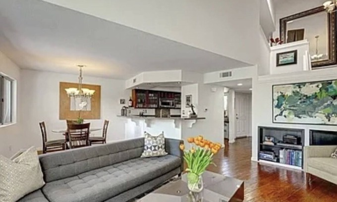 Laguna Beach Casa | Laguna Beach canyon living done right.