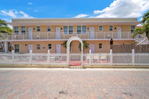 Hollywood Apartamento | Laguna Blu Beach