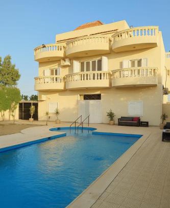 Al-'Amriyah Hotel | Laguna King - care & comfort