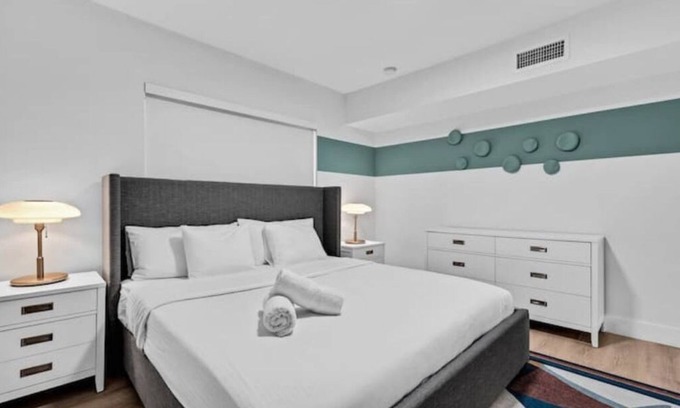 West Avenue Apartamento | Laguna Suite Resort & Parking Passes Available