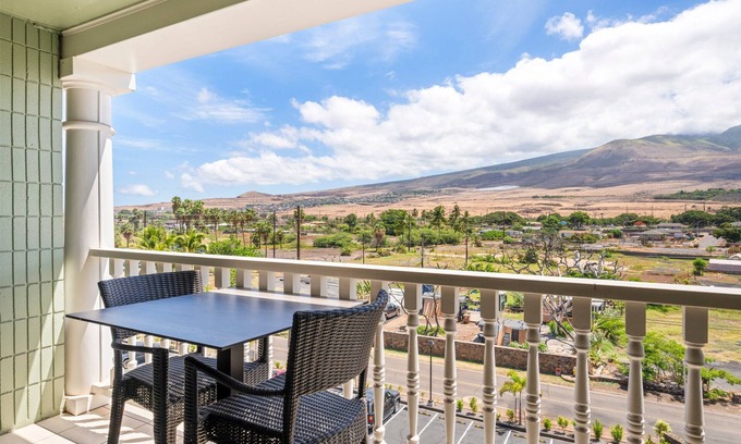 Historic Lahaina Front Street Apartamento | Lahaina Shores 504: West Maui Studio!
