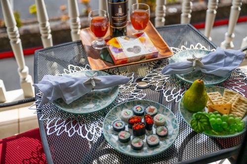 Historic Lahaina Front Street Casa | Lahaina Shores Beach Resort 206