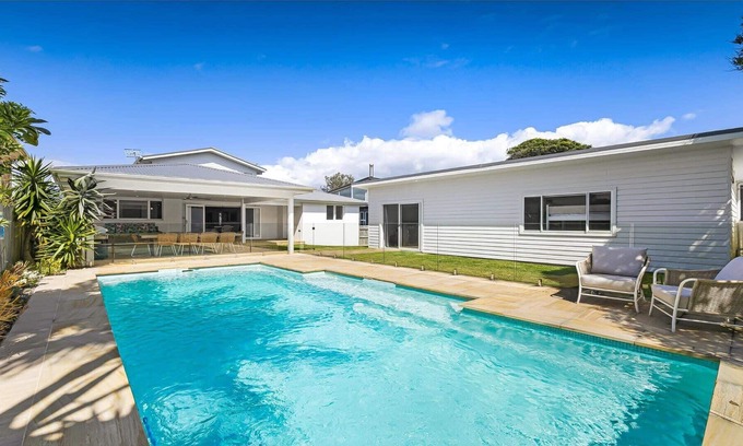 North Avoca Casa | LAHINCH | Pool , Close to beach | Accom Holidays