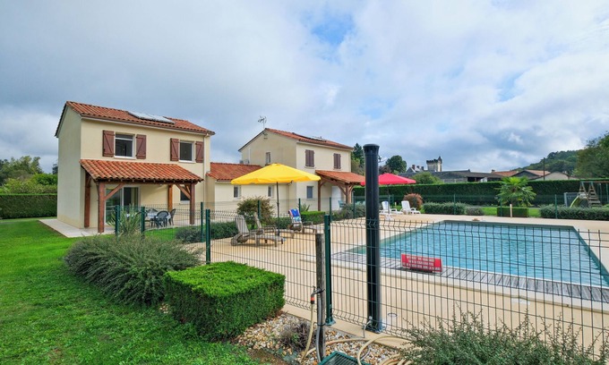 Savignac-les-Eglises Casa | L’Ajuda – Casa con aire acondicionado y piscina compartida en Savignac-les-Églises